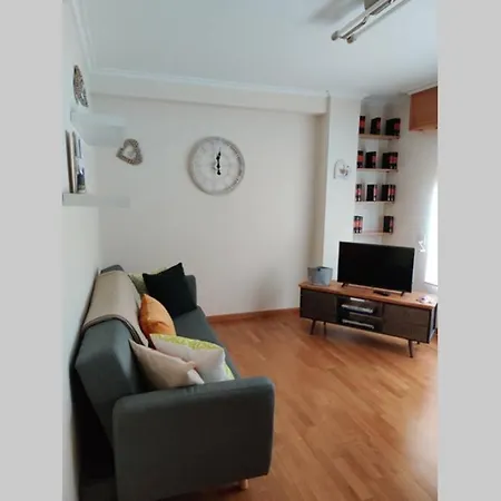 Daire Luminoso Apartamento En El Centro De Cedeira