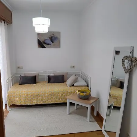 Luminoso Apartamento En El Centro De Cedeira *